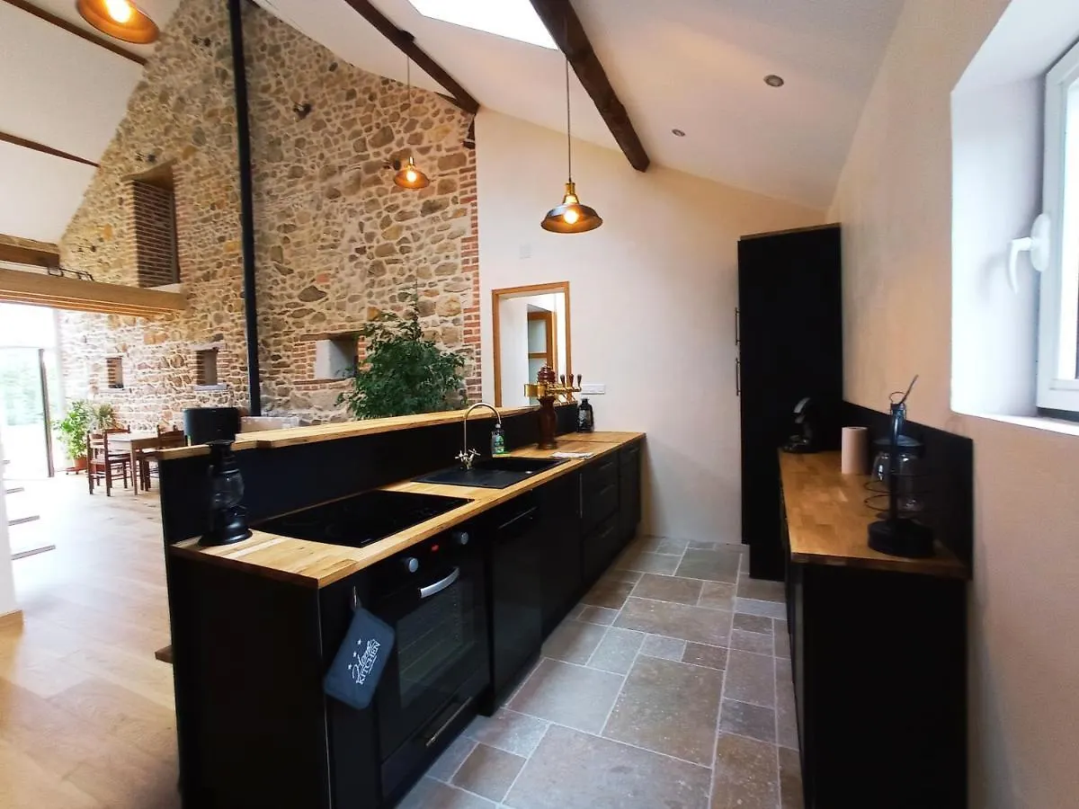 La Grange De Marie A St Angel - Magnifique Grange Renovee En Loft Pour 1 A 6 Pers Villa Saint-Angel  France