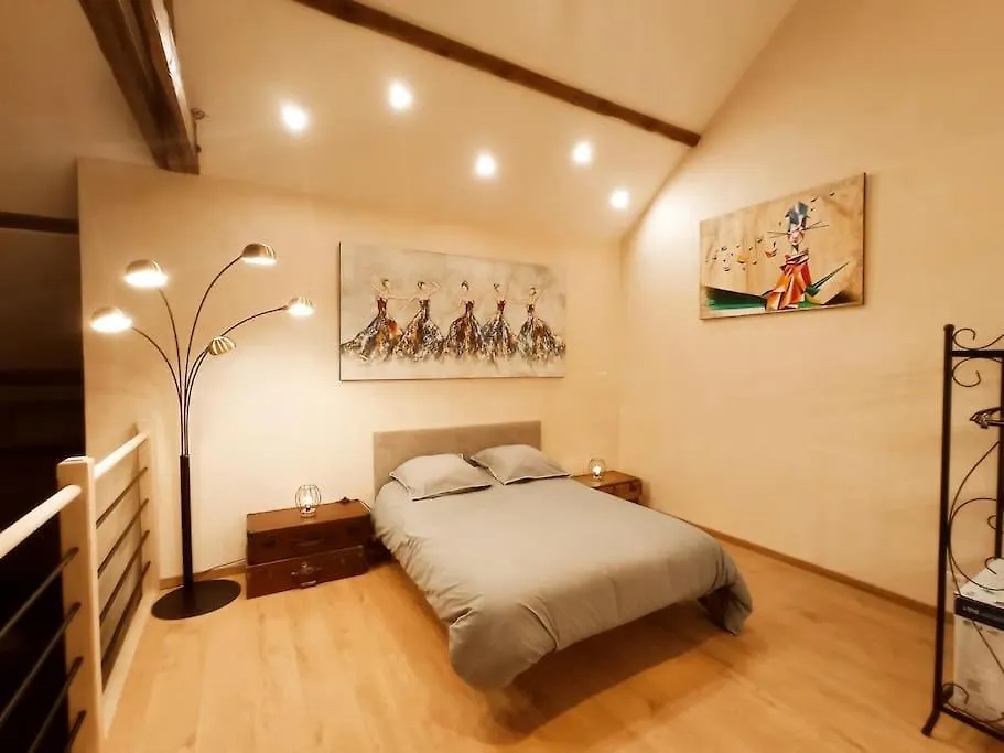 La Grange De Marie A St Angel - Magnifique Grange Renovee En Loft Pour 1 A 6 Pers Villa Saint-Angel