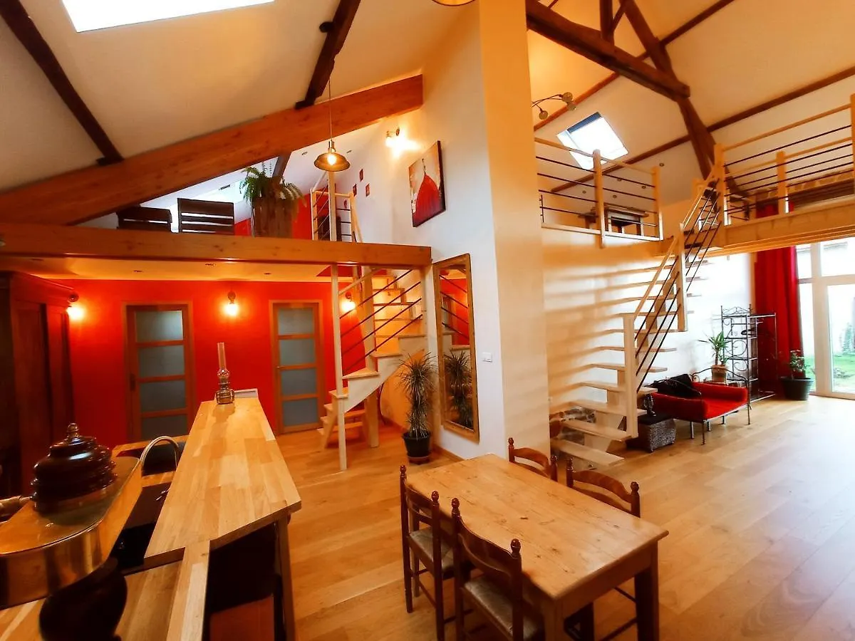 La Grange De Marie A St Angel - Magnifique Grange Renovee En Loft Pour 1 A 6 Pers contacts